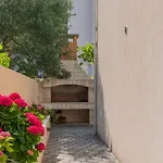 Villa Vikk In Makarska By Guide *