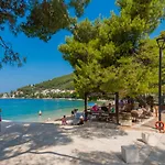Villa Vikk In Makarska By Guide Drvenik (Split-Dalmatia)