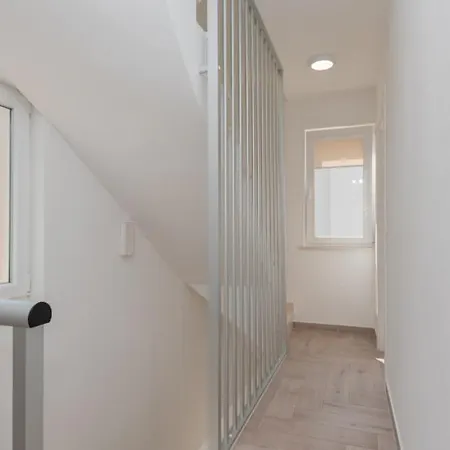 Vikk In Makarska By Guide